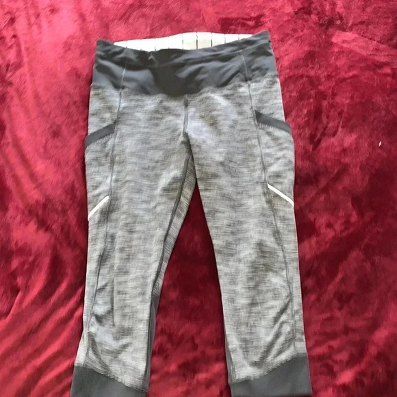 Lululemon Run for fun crop - Picture 8 of 14